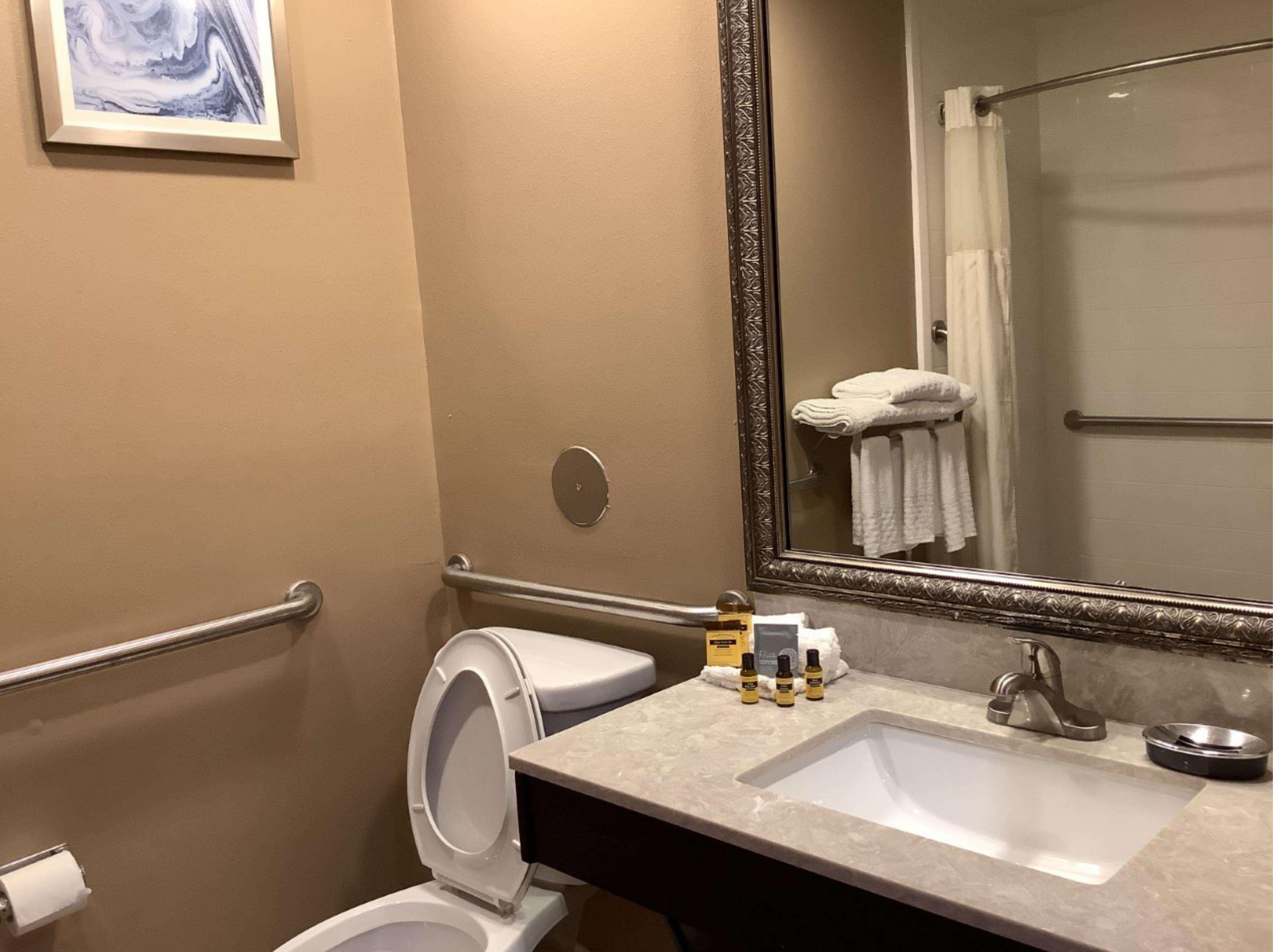 Best Western Plus Madison Exterior photo