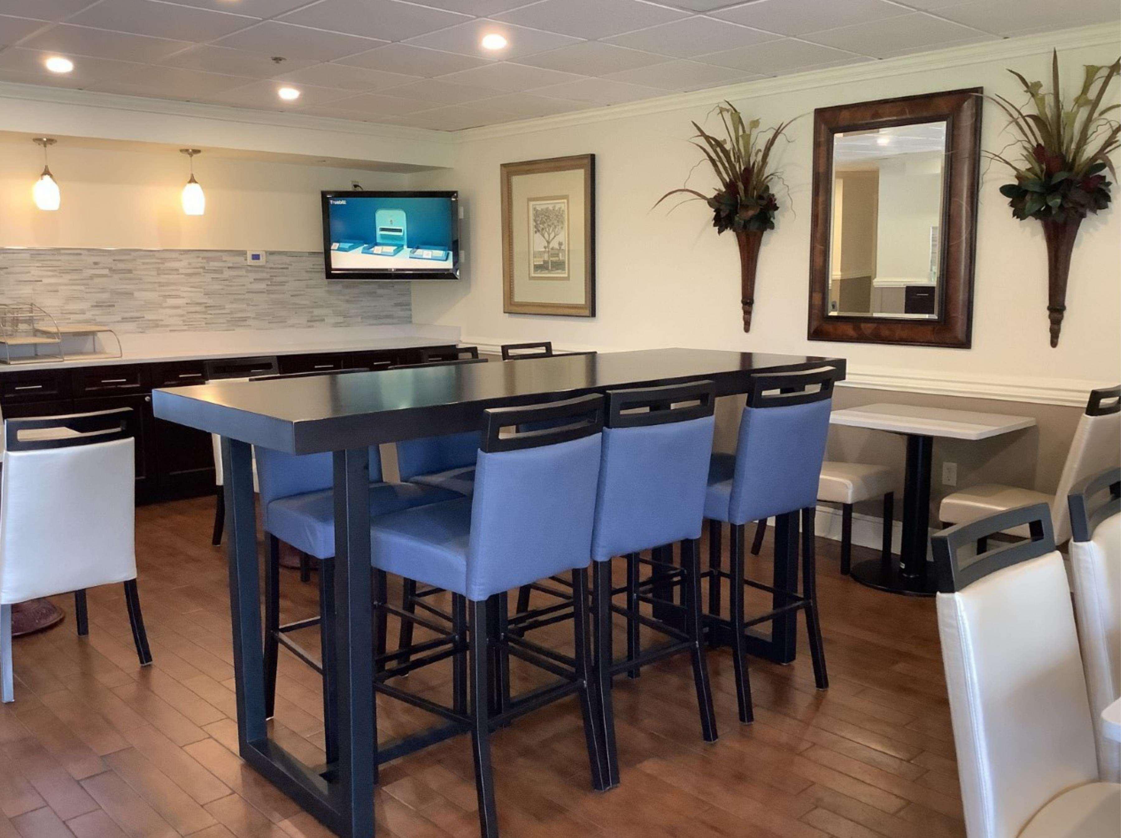 Best Western Plus Madison Exterior photo