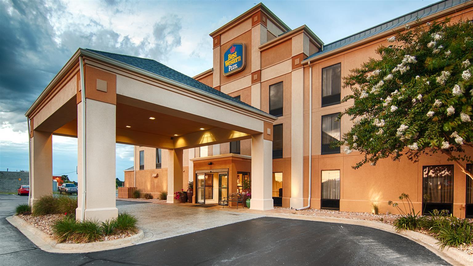Best Western Plus Madison Exterior photo